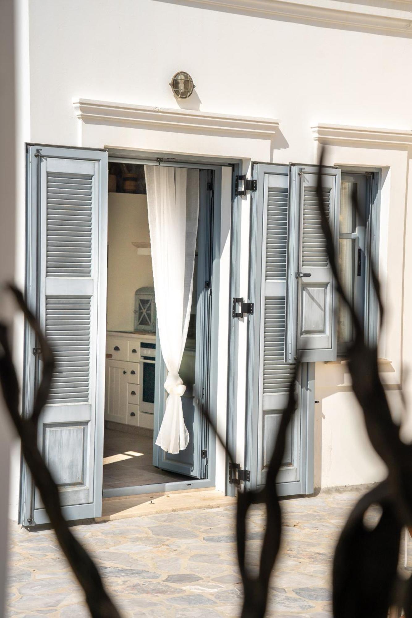 Semini Villa Myrties エクステリア 写真